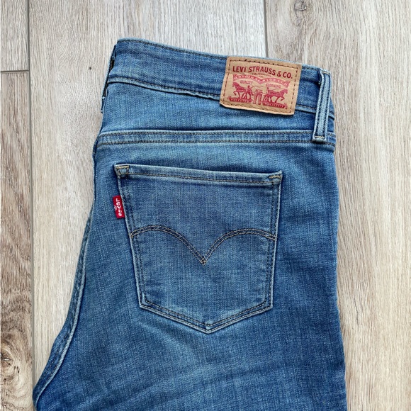 Levi’s 711 Skinny Jeans - Picture 2 of 8